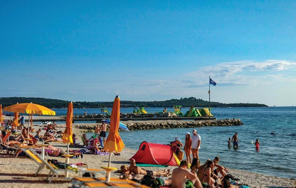Ivan Case de vacanță Peroj